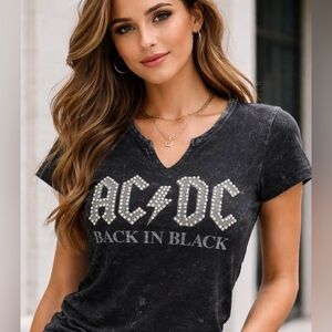 AC/DC Woman’s Back in Black Graphic Band Shirt size XS Rock and Roll Concert